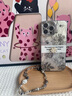圣圖朗輕奢風羽紗立體山茶花適用iPhone15promax蘋果17手機殼16Plus網(wǎng)紅12帶鏡頭膜13隱藏支架14全包防摔 羽紗玫瑰 標簽英文帶支架+黑色手鏈 iPhone 13 Pro Max 曬單實拍圖