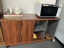 鷗玖 辦公桌邊柜側柜時(shí)尚辦公桌副柜側邊主機柜桌下移動(dòng)辦公柜帶鎖文件矮柜打印機柜 1.2米雙門(mén)帶鎖長(cháng)柜(黑胡桃+黑) 曬單實(shí)拍圖