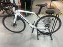 崔克（TREK）公路車 MADONE SL 5 碳纖維氣動(dòng)競(jìng)賽級(jí)24速公路自行車門店提取 亮面水晶白色/啞光深煙灰色 M（建議身高166-177CM） 曬單實(shí)拍圖