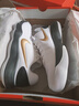 耐克男子實(shí)戰籃球鞋冬季抗扭低幫NIKE HYPERDUNK 2017 LOW HV1793 170白/金屬金/黑 44.5 曬單實(shí)拍圖
