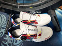 晴碧琳 QBILY騎行鞋新款公路車(chē)山地車(chē)無(wú)鎖競賽透氣硬底公路騎行自行車(chē)鞋 白色涂鴉丨無(wú)鎖橡膠底 43碼 曬單實(shí)拍圖