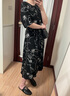 玖姿·安娜蔻優(yōu)雅通勤手繪線條印花醋酸收腰連衣裙女2025夏季新款 花黑 S 曬單實(shí)拍圖