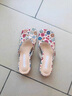 百麗踏仙女風(fēng)新中式人字拖女粗跟女夏季外穿2025新款法式沙灘夾腳涼拖鞋 碎花色 40 曬單實(shí)拍圖