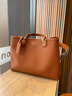 EMPORIO ARMANI/阿瑪尼官方旗艦【禮物】女士手提單肩斜挎托特包 85550-紅棕色(中號) 曬單實(shí)拍圖