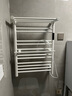 卡迪歐（KADIYO）電熱毛巾架衛(wèi)生間浴室置物架智能殺菌防潮除濕電加熱烘干器浴巾架 70*50cm明暗右出線|觸屏+APP|白 速熱恒溫防燙-明暗裝不受限 曬單實(shí)拍圖