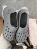 斯凱奇（Skechers）男鞋夏季貝殼泡泡鞋厚底透氣外穿洞洞鞋百搭沙灘鞋243240 乳白色/OFWT 45 曬單實拍圖