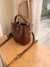 caibukaier新款斜挎包包女包輕奢牛皮手提包單肩包送生日禮物送女朋友老婆 【焦糖棕】新年送老婆實(shí)用高檔 輕奢時(shí)尚品牌百搭小眾休閑腋下包 曬單實(shí)拍圖