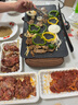 覓路者麥飯石烤肉盤電烤盤燒烤爐家用韓式鐵板燒烤肉煎鍋無煙不粘陶瓷烤串機(jī)煎烤鍋 特大號木紋把手麥飯石烤盤配擋油板大禮包 1層 曬單實(shí)拍圖