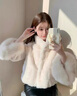 妤遇（YUUZYUUS）品牌女裝皮草外套女2025冬季新款小個(gè)子狐貍毛袖短款保暖毛毛外套 米白色 M 曬單實(shí)拍圖