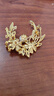 伊黛兒貓眼石花朵胸針高檔女精致胸花新款潮奢華西裝別針固定衣服配飾 金色月季胸針XZ0425 曬單實(shí)拍圖