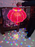 菲享燈籠大門掛的七彩旋轉(zhuǎn)燈籠led紅燈籠陽(yáng)臺(tái)掛的2025新款走馬燈 100#七彩旋轉(zhuǎn)燈籠+福字魔球 58cm 【買二送遙控-360°旋轉(zhuǎn)-遙控】 曬單實(shí)拍圖
