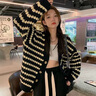 AEMAPE氣質(zhì)小香風(fēng)條紋v領(lǐng)毛衣外套女秋冬加厚軟糯慵懶針織開(kāi)衫別致上衣 黑白條紋 均碼 -90-140斤 曬單實(shí)拍圖