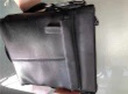 歐倫馳（OULUNCHI）品牌單肩包男士豎款韓版商務休閑頭層牛皮斜挎包男通勤小背包 黑色 高26.5*寬24*厚6.2cm 曬單實拍圖