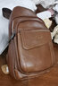 皮六叔（pi uncle）2024新款真皮胸包男軟頭層牛皮多功能大容量胸前包休閑時(shí)尚手機包 大號棕色 曬單實(shí)拍圖
