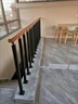 FANCYCHIC扶手欄桿 簡(jiǎn)約實(shí)木樓梯扶手護欄室內防護欄桿現代閣樓鐵藝立柱復 木扶手每米 曬單實(shí)拍圖