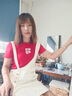 她芙（tafu）時尚套裝女2025年夏季新款小個子休閑氣質(zhì)減齡顯瘦短袖背帶裙套裝 紅色短袖+白色背帶裙 M 曬單實拍圖