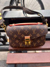 香港正品2026新款女包老花mini郵差包中古包真皮斜挎包手提通勤包 咖啡色小號 曬單實(shí)拍圖