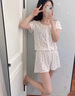 莫代爾夏季睡衣女夏天小個子網(wǎng)紅碎花棉綢純欲風(fēng)家居服套裝 白色-短袖短褲 送發(fā)帶 M (適合80-100斤) 曬單實(shí)拍圖