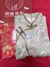 潮菊（CHAOJU）宋錦旗袍喜媽媽婚宴禮服高端輕奢感真絲桑蠶絲結(jié)婚婆婆喜服 金綠色 M 曬單實(shí)拍圖