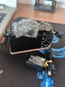 索尼（SONY）ZV-E10K 半畫(huà)幅微單相機 美膚拍照 精準對焦 VLOG APS-C畫(huà)幅  zve10 ZV-10 ZV-E10K套機黑【贈128G卡+皮套+相機包】 官方標配 曬單實(shí)拍圖