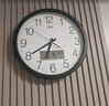 康巴絲（Compas） 智能電波鐘創(chuàng)意夜光液晶日歷掛鐘鐘表客廳多款鐘面金屬電波鐘表 液晶2037款黑色 35cm 14英寸 曬單實(shí)拍圖