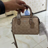 COACH/蔻馳 女士波士頓包枕頭包女包單肩斜挎手提包 沙黃色拼色CW330SVXCU 曬單實(shí)拍圖