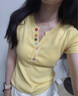 棉致韓版彩色紐扣V領(lǐng)針織短袖t恤女夏季2025新款潮流時(shí)尚百搭減齡上衣 0217黃色【高品質(zhì)18】 均碼 曬單實(shí)拍圖