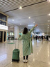 麗地萬向輪拉桿背包商務(wù)通勤登機箱大容量出差旅行電腦包男女學生書包 蘋果綠（環(huán)保再生面料） 19英寸 曬單實拍圖