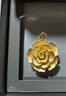 周大福足金黃金山茶花吊墜(大版)(工費260)約5.35g EOF1647 曬單實(shí)拍圖