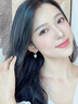APM Monaco銀白色十字架不對(duì)稱(chēng)圈形耳環(huán)女2025年新款女士耳飾生日禮物 曬單實(shí)拍圖