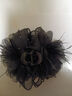 芠拉輕奢發(fā)飾旗艦黑色羽毛高貴發(fā)圈大腸圈百搭頭花頭飾 滿(mǎn)天星花朵抓夾  黑色 A23-104 曬單實(shí)拍圖