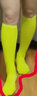 范斯蒂克 運動(dòng)襪子女跑步跳繩專(zhuān)用中高筒壓縮緩震馬拉松壓力小腿瑜伽長(cháng)襪 黃 YZ20136 均碼 曬單實(shí)拍圖