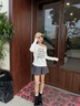 白色斜領(lǐng)露肩字母印花長(cháng)袖T恤女2025早秋季新款寬松外穿打底上衣 白色 M 曬單實(shí)拍圖