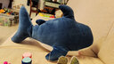 名創(chuàng  )優(yōu)品（MINISO）海洋系列鯊魚(yú)公仔女生可愛(ài)毛絨玩具玩偶家居場(chǎng)景擺件柔軟沙發(fā)抱枕 深色鯊魚(yú)25*50cm抱枕 曬單實(shí)拍圖