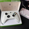 微軟（Microsoft）Xbox無(wú)線(xiàn)游戲手柄 無(wú)線(xiàn)控制器 冰雪白 藍牙適配Xbox/PC/平板/手機 Steam促銷(xiāo)黑神話(huà)悟空 絲之歌 曬單實(shí)拍圖