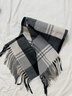 啄木鳥(niǎo)英倫復古格子圍巾女學(xué)生秋冬韓版披肩日系仿羊絨保暖流蘇圍脖男潮 黑灰色 曬單實(shí)拍圖