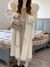 歌芭杉（GEBASHAN） 品牌女裝毛領(lǐng)連帽長(cháng)款外套2025冬季新款潮流加厚毛呢羊毛大衣女 米白色 M 曬單實(shí)拍圖
