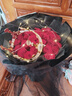 愛(ài)里鮮花同城配送紅玫瑰花束生日約會(huì )鮮花送女友老婆閨蜜禮物花店送花 【主打款】33朵紅玫瑰黑紗配皇冠 曬單實(shí)拍圖