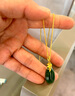 豆蔻時(shí)光精品級(jí)黃金和田碧玉水滴吊墜天然菠菜綠項(xiàng)鏈足金鑲玉墜女士款 曬單實(shí)拍圖