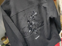 卡賓（CABBEEN）【重工刺繡】翻領(lǐng)夾克男2024秋季新款休閑潮牌肌理高級(jí)感外套 煤黑色01 L /175/50 曬單實(shí)拍圖
