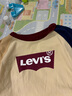Levi's 李維斯兒童裝男童長(cháng)袖T恤春秋款圓領(lǐng)打底衫百搭撞色插肩袖上衣 焦糖布丁白 LV2512645 130 /64 【建議身高116-122cm】 曬單實(shí)拍圖