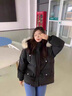 可奈欣短款羽絨服女冬季韓版寬松潮ins大毛領(lǐng)冬加厚外套女2023年新款 黑色 S 曬單實(shí)拍圖