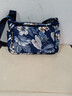 菲都狄都（Fido Dido）女包牛津布大容量斜挎包女印花老年單肩包旅行多層輕便尼龍防潑水 深藍色 杜鵑花 曬單實(shí)拍圖