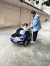 DAKE 大可路虎兒童電動(dòng)汽車(chē)四驅可坐雙人小孩四輪超大越野遙控玩具車(chē)可坐人 烤漆黑【四驅+MP4液晶屏+避震軟輪+皮座椅】 曬單實(shí)拍圖