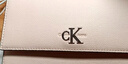 Calvin Klein小眾單肩包禮物荔枝紋包包金屬搭扣鏈條翻蓋CK女包斜挎包DH2806 GTR-牛乳白 OS 曬單實(shí)拍圖