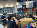 崔克（TREK）公路車 MADONE SL 5 碳纖維氣動競賽級24速公路自行車直郵到家 亮面水晶白色/啞光深煙灰色 S（建議身高162-166CM） 曬單實拍圖