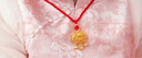 六福珠寶福滿(mǎn)傳家系列足金平安鎖黃金吊墜含繩兒童滿(mǎn)月禮計價(jià)B01TBGN0022 6.29克(含工費509元) 曬單實(shí)拍圖