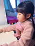 兒童坐姿矯正器小學(xué)生糾坐姿寫(xiě)字作業(yè)姿勢矯正儀預防低頭寫(xiě)字神器書(shū)桌桌面款學(xué)習保護支架看書(shū)閱讀墊板 超大墊板-水晶粉【升級兩用/可拆卸】送貼紙 曬單實(shí)拍圖