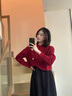 韓璐嬌（hanlujiao）紅色連衣裙秋冬新款時尚女裝小香風(fēng)套裝女針織毛衣新年戰(zhàn)袍裙子女 紅色毛衣+黑色吊帶裙 M 曬單實拍圖