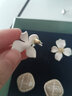 Qlady女士花朵耳環(huán)女時(shí)尚氣質(zhì)中國(guó)紅大氣紅色耳釘女韓版簡(jiǎn)約甜美925銀針耳飾品生日情人節(jié)禮物送女友 杏色 曬單實(shí)拍圖